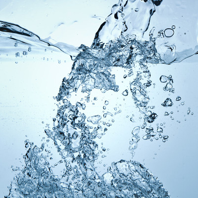 气泡在水中