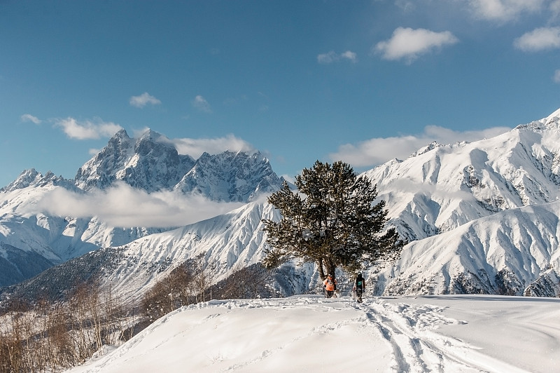 冬季风景优美，地势高坡