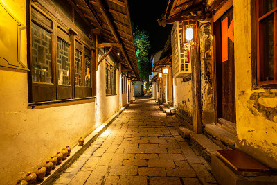乌镇街夜景
