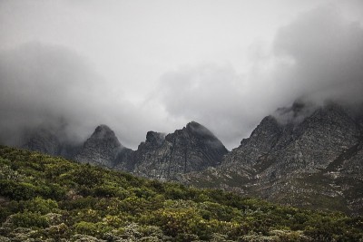 风景优美的克拉伦斯大道山，在戈登湾和克莱蒙德之间的西开普，南非
