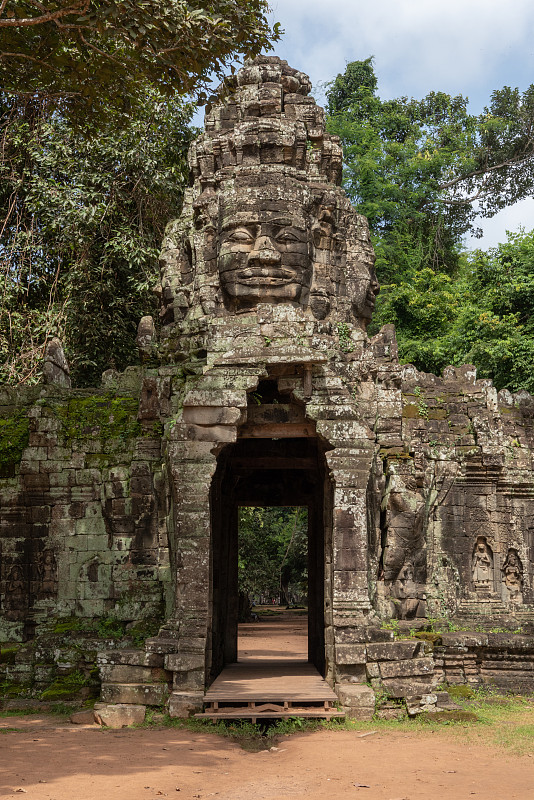 Banteay Kdei入口显示佛像的脸