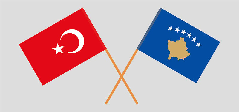 Crossed flags of Kosovo and Turkey