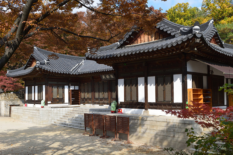 韩国首尔金sangsa寺阿弥陀佛堂。碑文:“极乐殿”