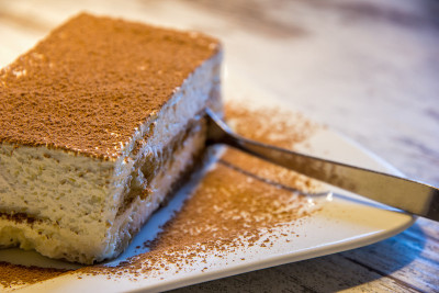 Tiramisu cake