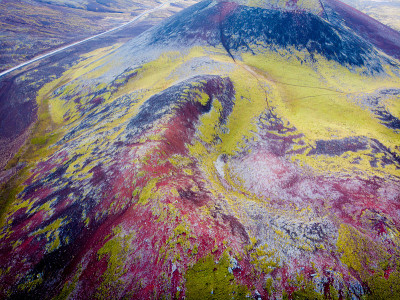 美丽多彩的冰岛火山地貌