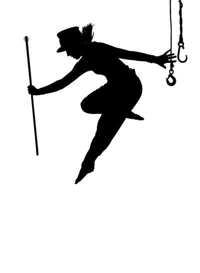 女舞者在半空中跳起来