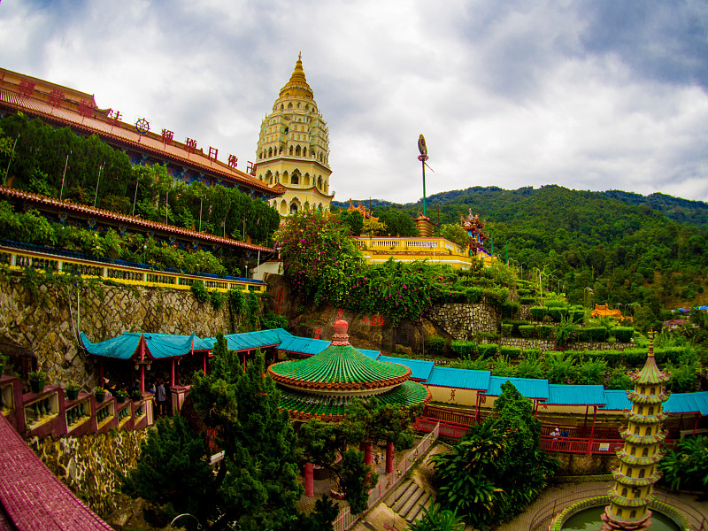 美丽的风景，马来西亚槟城的古佛寺。