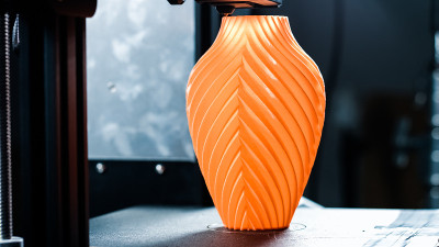 工作中使用3D打印机