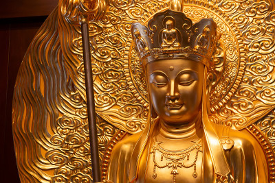 中国上海龙华寺的佛像。中国著名的佛寺。