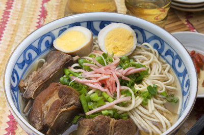 荞麦酱当地美食/冲绳