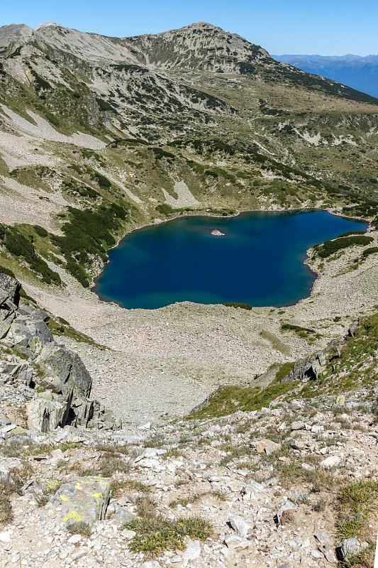 保加利亚皮林山Tevno vasilashko湖景观