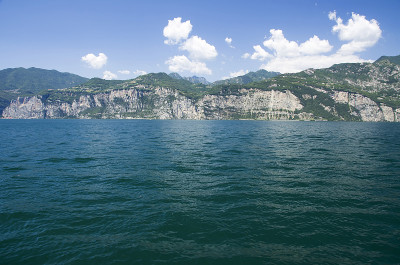 加尔达湖