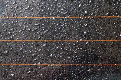 下雨天汽车后窗取暖