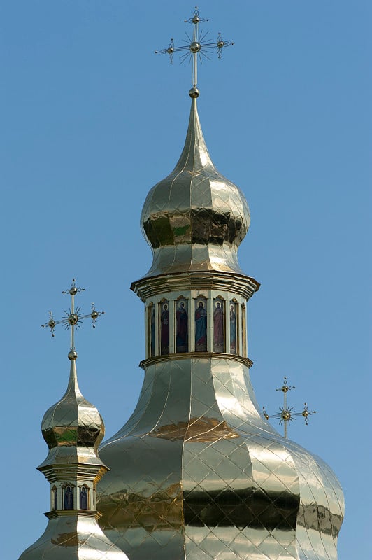 Kiev-Pechersk Lavra的金色domes