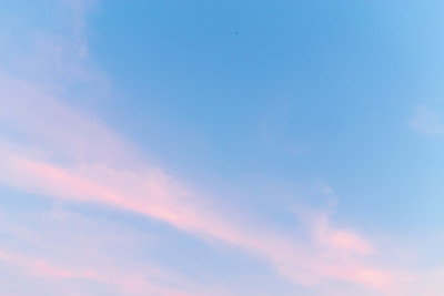 美丽的光从自然日落每天。