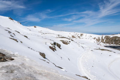 的雪山