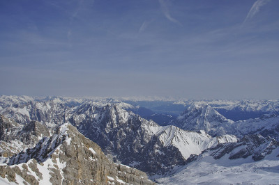 德国巴伐利亚阿尔卑斯山Zugspitze的景色