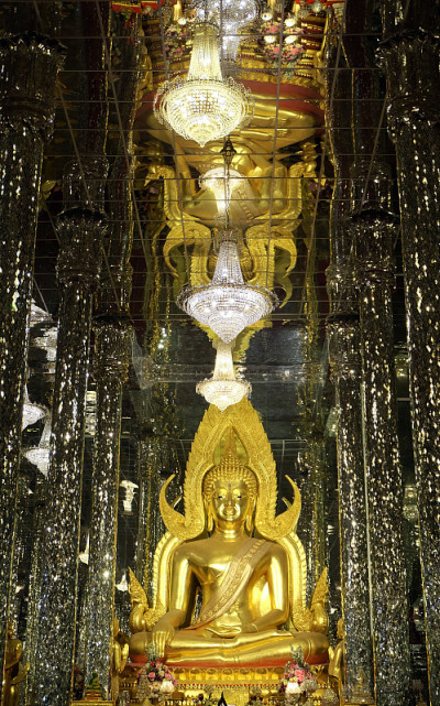 Phra佛Chinnarat
