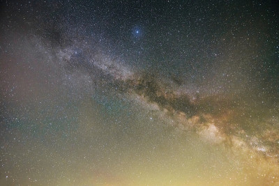 夜空中的银河