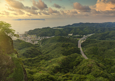 浦贺海峡和金谷村，以及博索半岛上的富祖-塔山路。