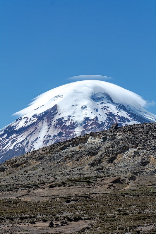 钦博拉索火山是世界上离太阳最近的地方，美丽的山峰。