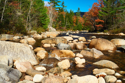 秋日Swift River