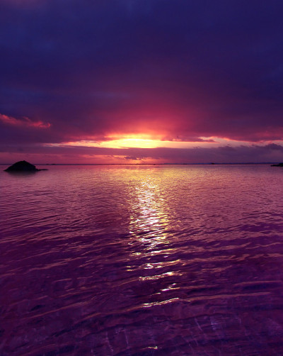 紫色的夕阳