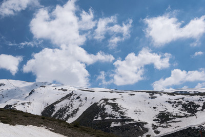的雪山