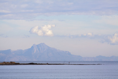 黎明钓鱼