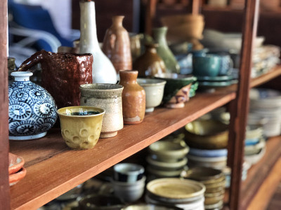 美丽的泰国陶瓷，陶瓷工艺品。
