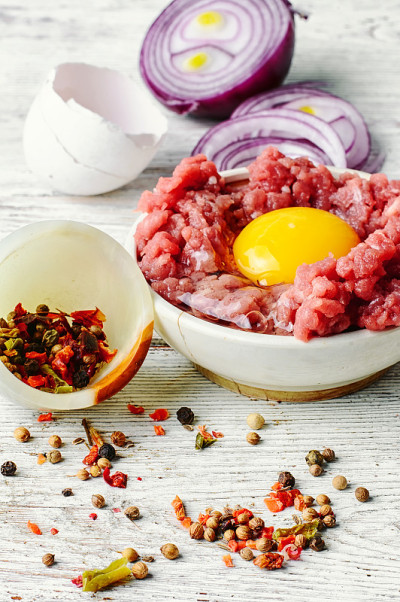 生绞碎的牛肉