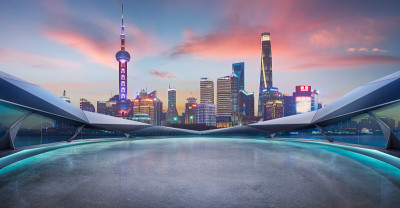 全景的未来几何形状设计空地板