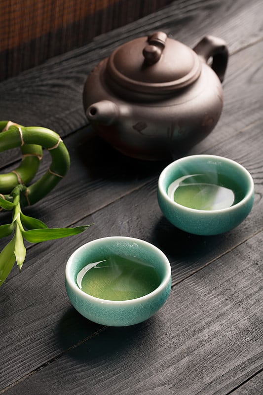 绿茶和茶碗