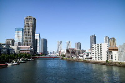 晴海与河的高层建筑(日本)