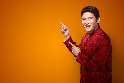 英俊的中国男人