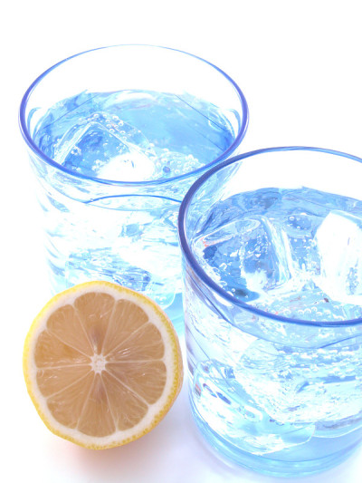 矿泉水