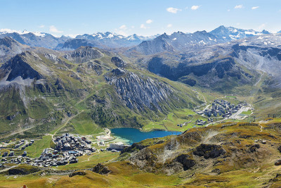 Tignes, Tignes湖和Val d'Iisere，法国