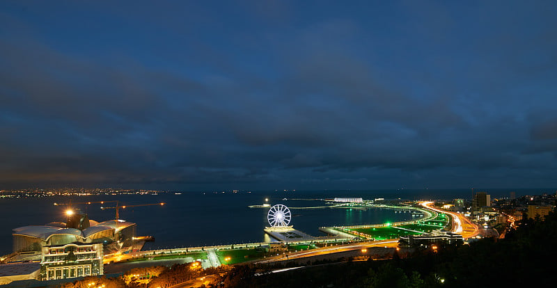 里海的堤岸