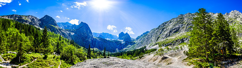 巴伐利亚州zugspitze山附近的著名酒店