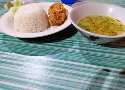 白米饭和炸鸡
