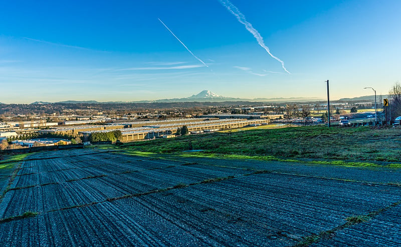 Tukwila和雷尼尔山