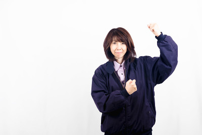 女工程师执行官摆出一副勇敢的样子