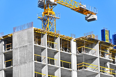 起重机及高层建筑工地