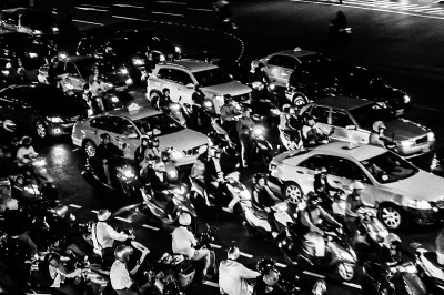 台北夜间的交通状况