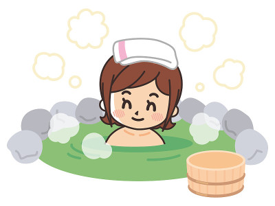 在温泉里洗澡的女人