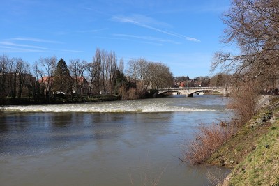 杜布斯河在城市Besançon