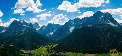 Montain全景