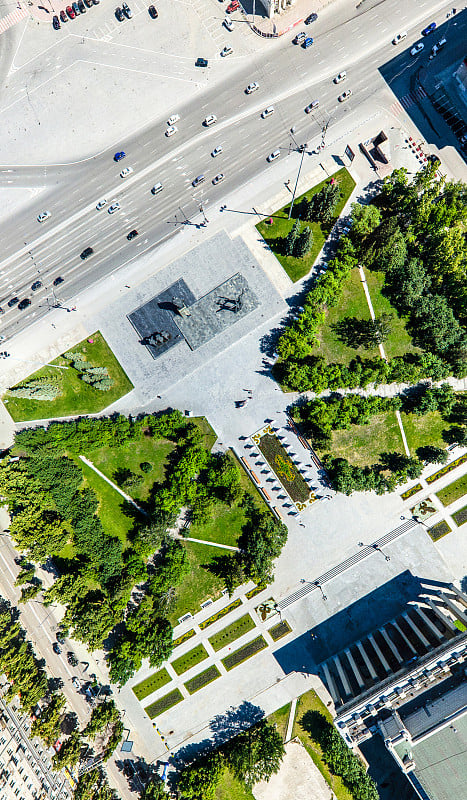 空中城市景观与道路，房屋和建筑物