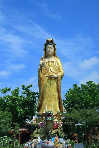 观音雕像