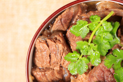 炖牛肉